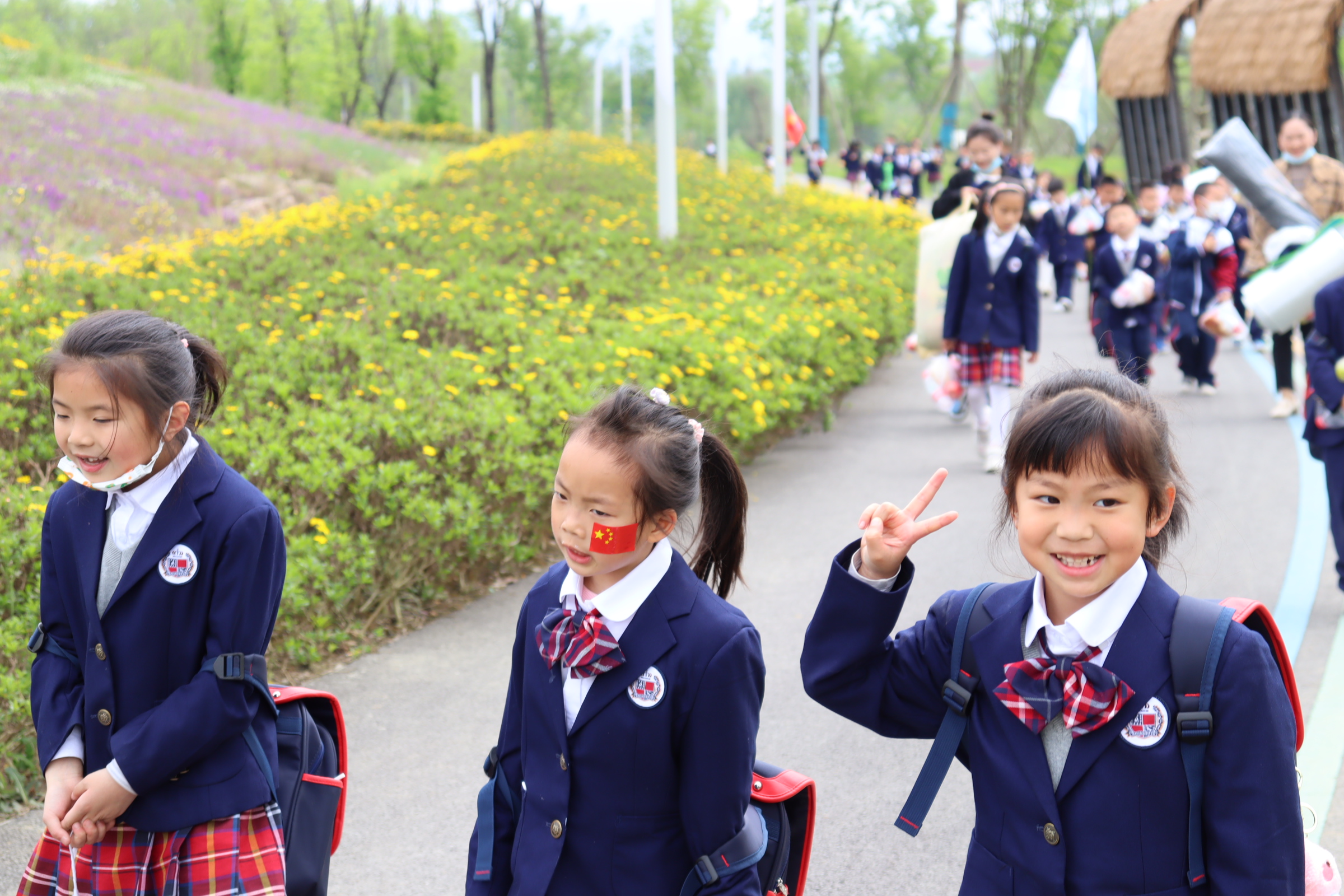 小学部缅怀先烈活动(图23)