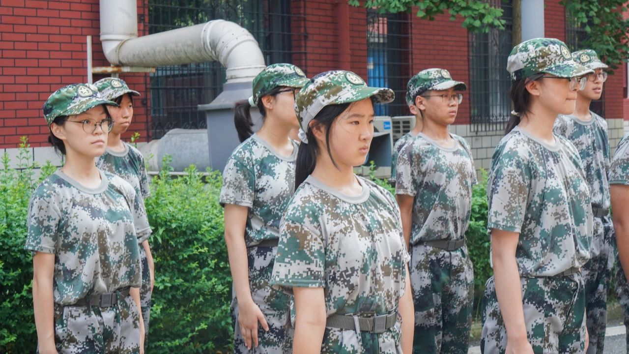 1-240RP93132619.jpg
