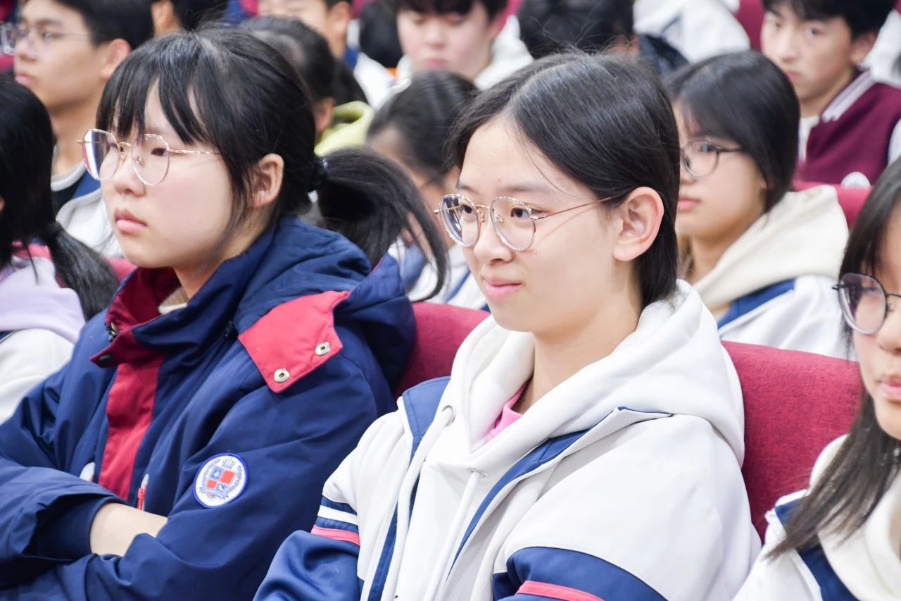 我宣布，学期全科状元有→(图13)
