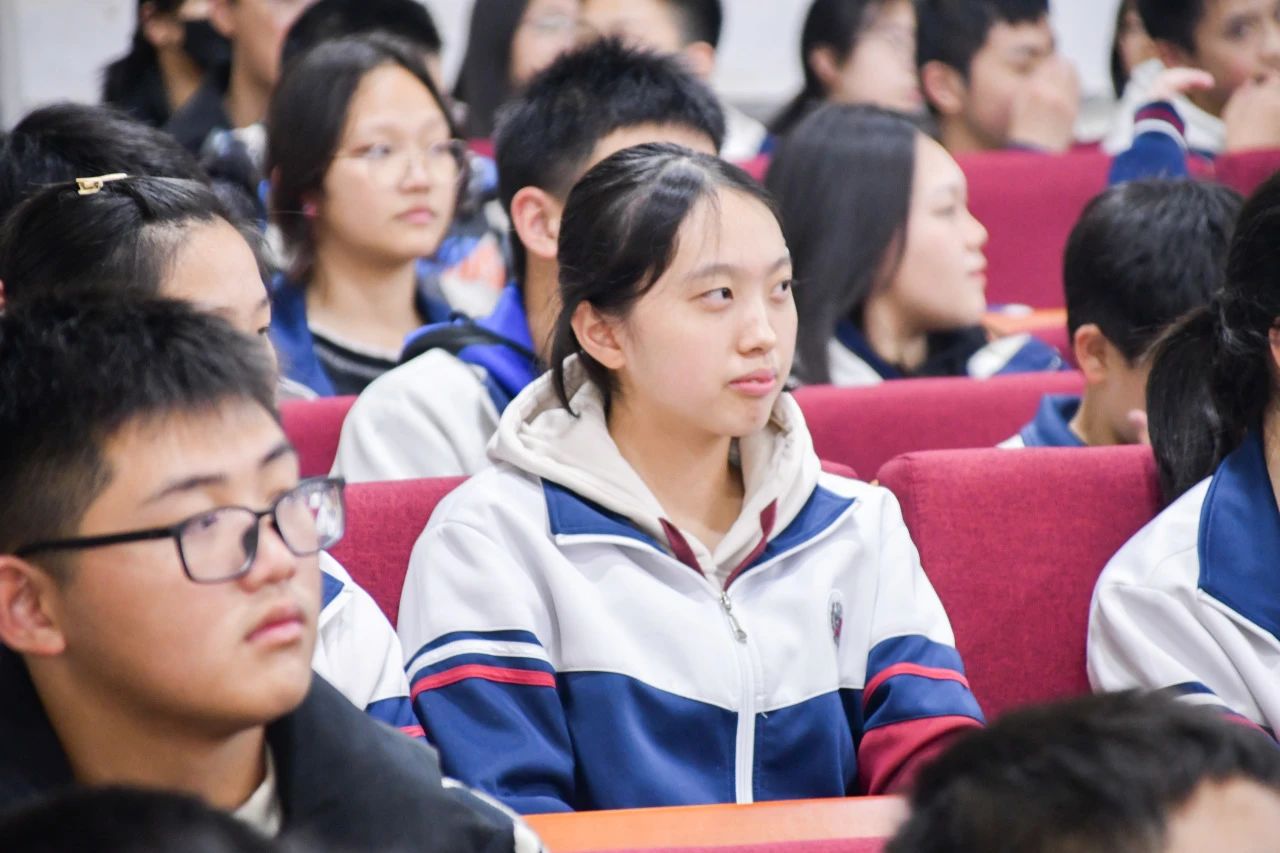 我宣布，学期全科状元有→(图14)
