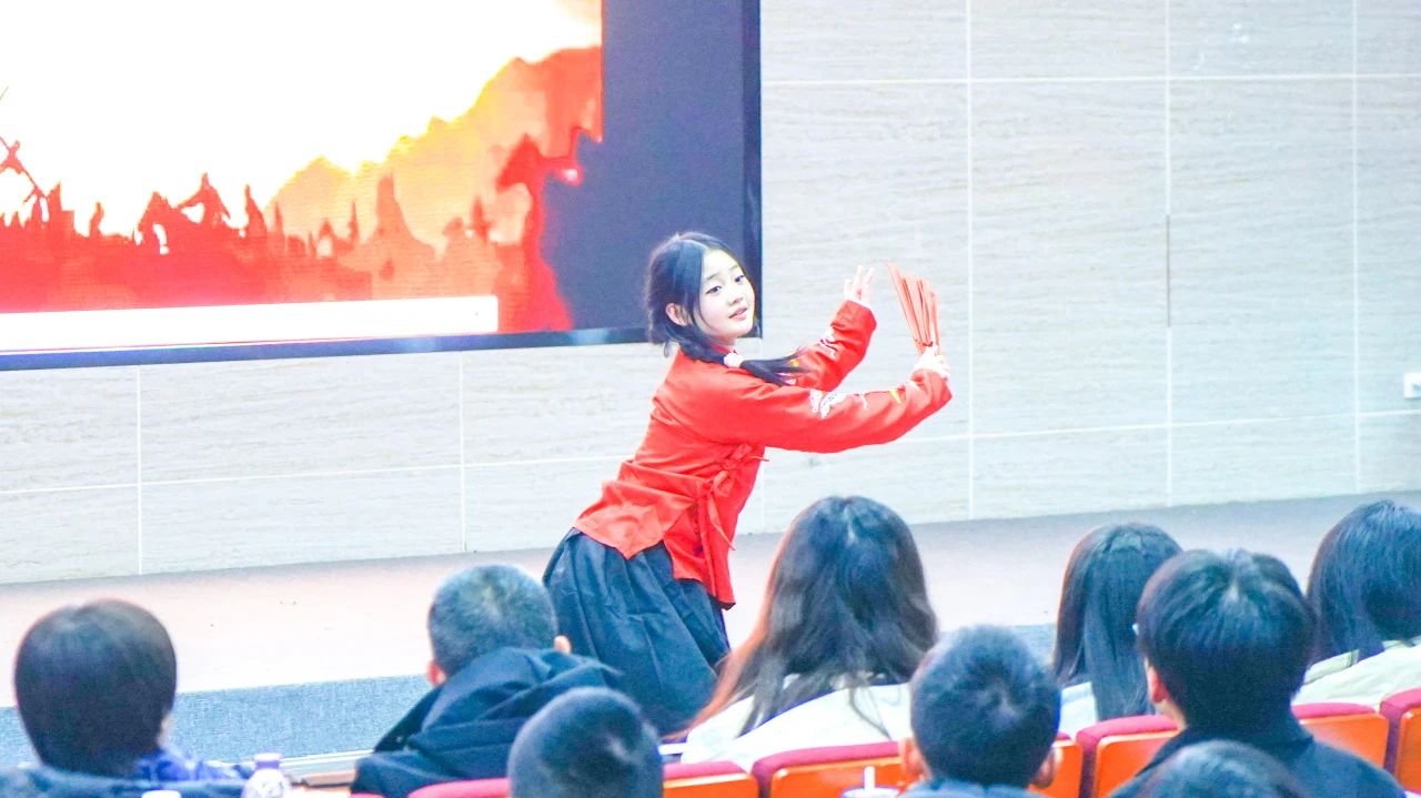 这场晚会炫酷开演！(图16)
