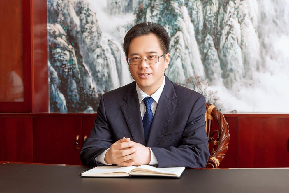 许安富 学校总校长