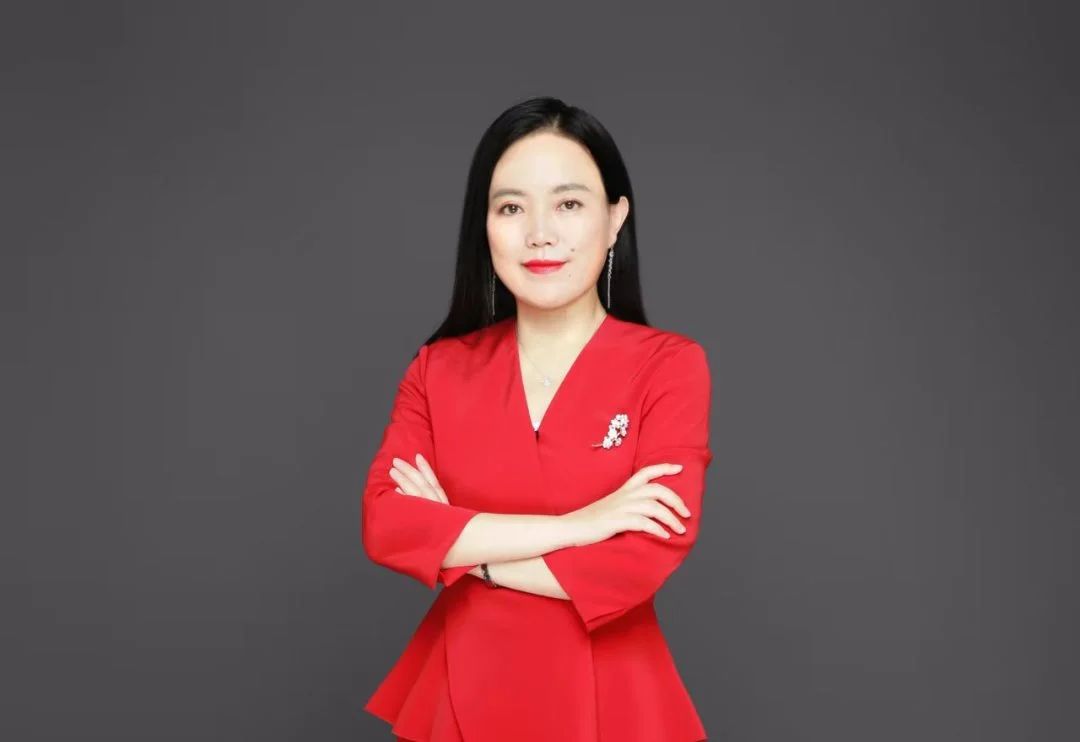 于亚平 学校执行校长