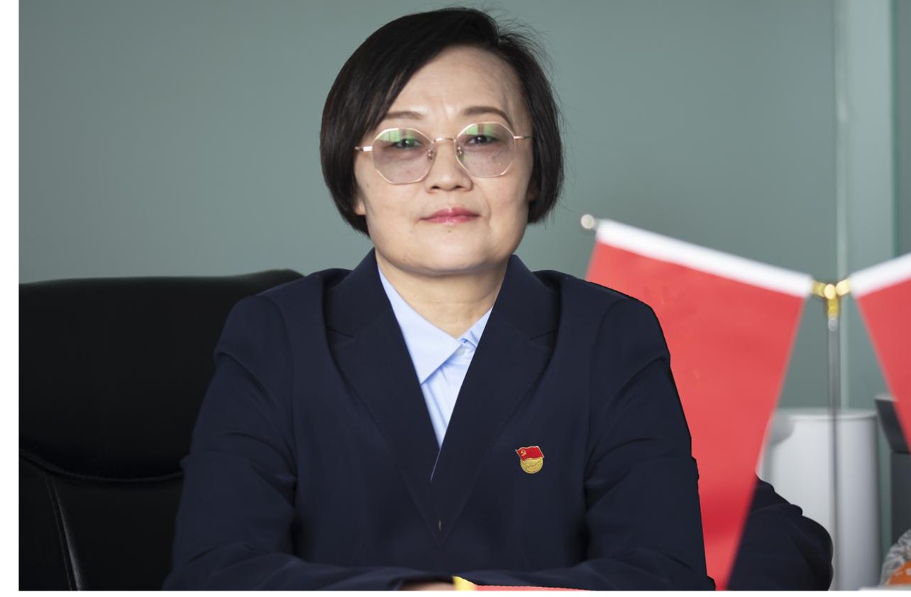 党支部书记： 李润华